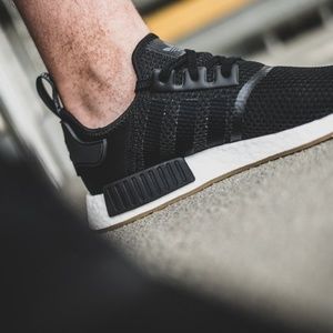 Adidas NMD R1 B42200 - Size 9.5